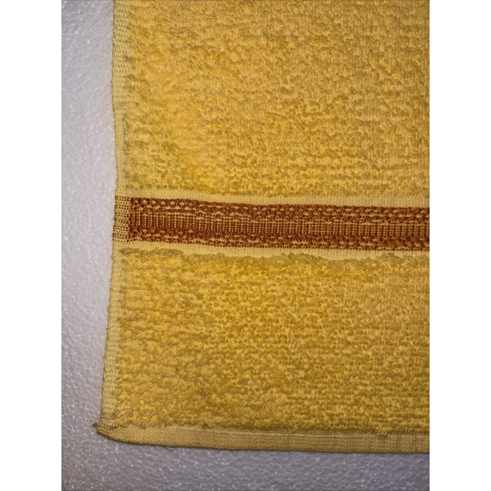 3 Vintage 70s Yellow/Gold St Mary’s Cotton Bath Towels & Flower Power Hand Towel